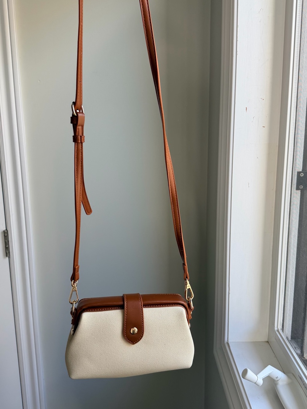 Cream and Tan Crossbody Shoulder Bag
